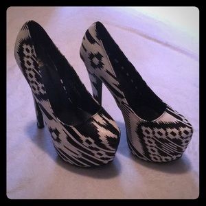 Sheikh platform heels